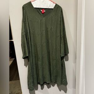 Long Sleeve Green Dress